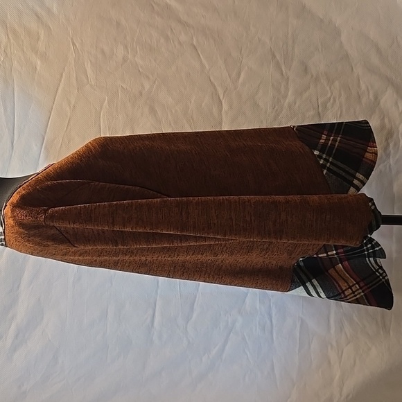 Cool Melon Orange and Black Crew Neck Sweater with Plaid Hem - Picture 2 of 4